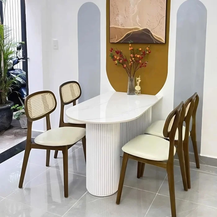 Bàn ăn 4 người nhỏ gọn hiện đại